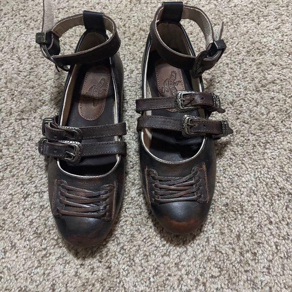 NEW FREEBIRD SHOES, BENTLEY, SIZE 6-BROWN - Picture 1 of 5